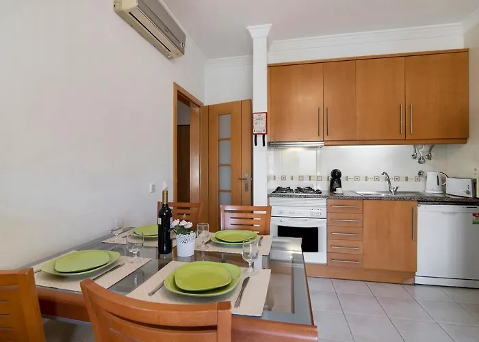 T2 Bosque De São José * Albufeira